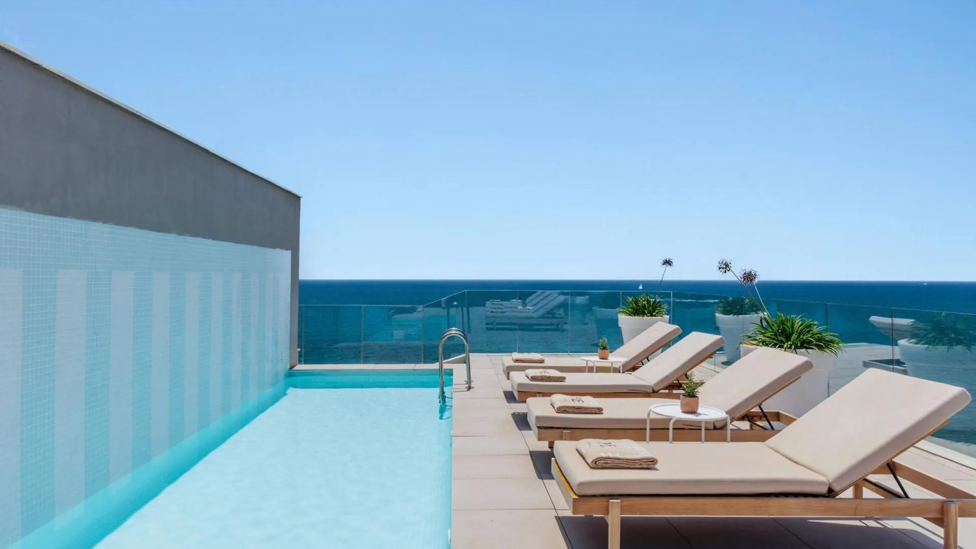 Me Sitges Terramar Hotel